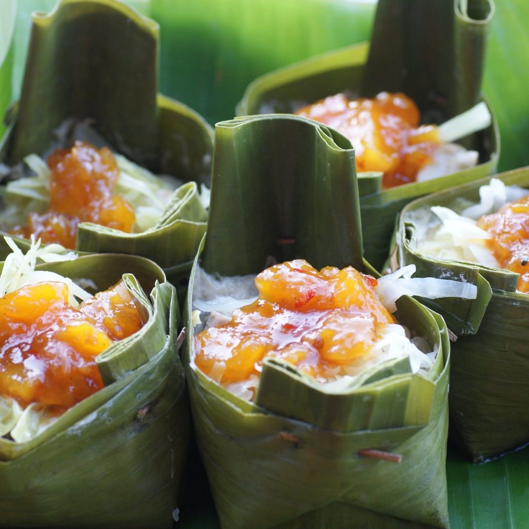 Fish in banana leaf boats - Ikan Tuna daun pisang