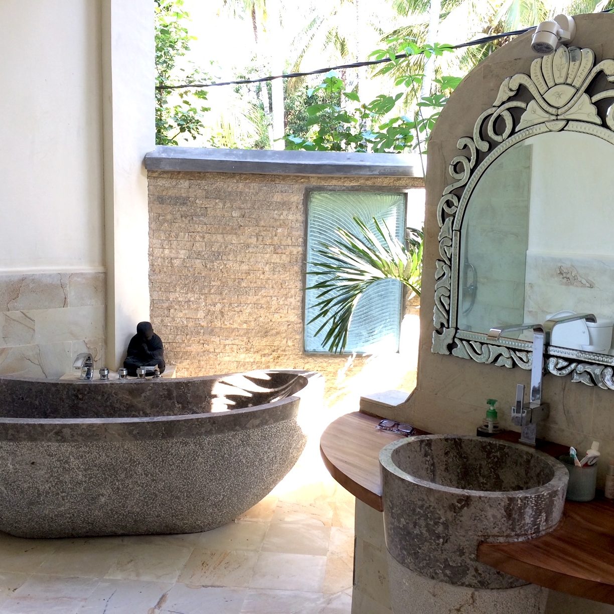 Private bathroom in Frangipani